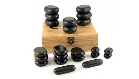 černé lávové kameny s dřevěným boxem